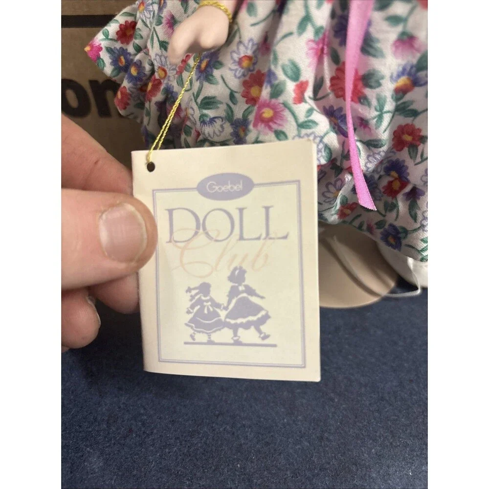 Club Dolls Bette Ball Goebel 1995 Blonde Floral Dress 9